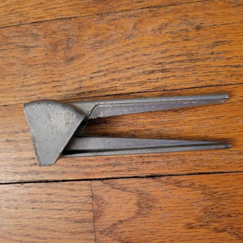 Vintage France Garlic Press‎ Silver Aluminum Manual Mincer Tool Kitchen Gift